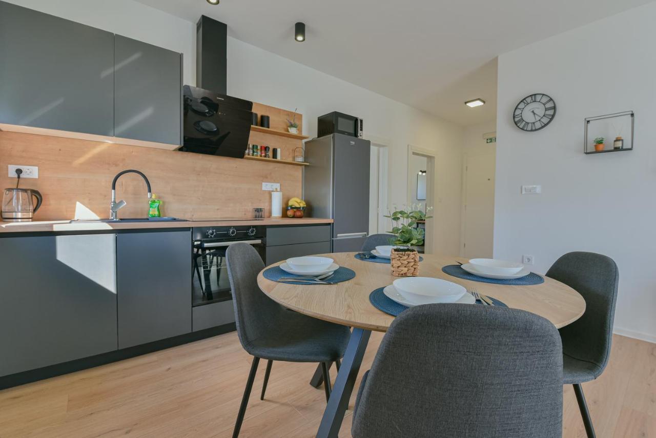 Apartments Noa Sukošan Eksteriør bilde