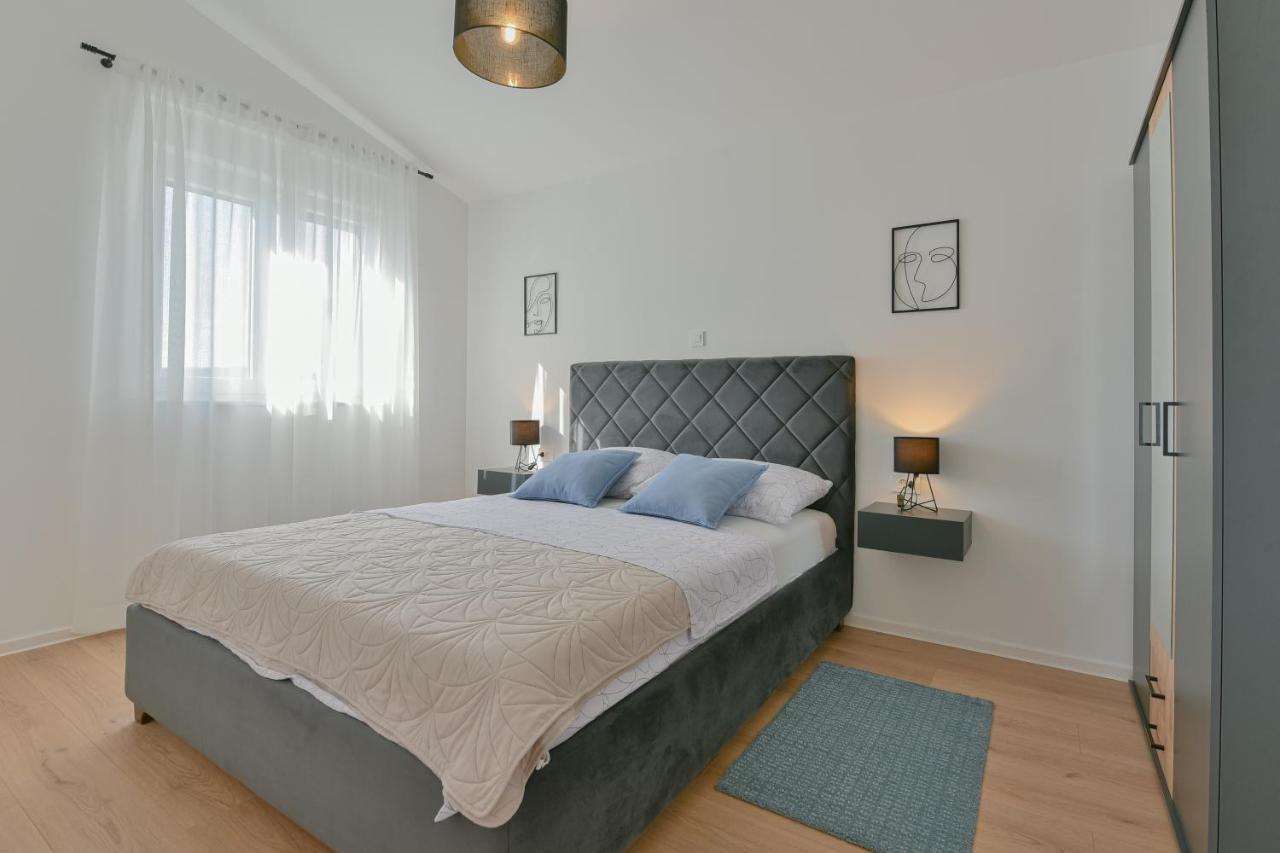 Apartments Noa Sukošan Eksteriør bilde