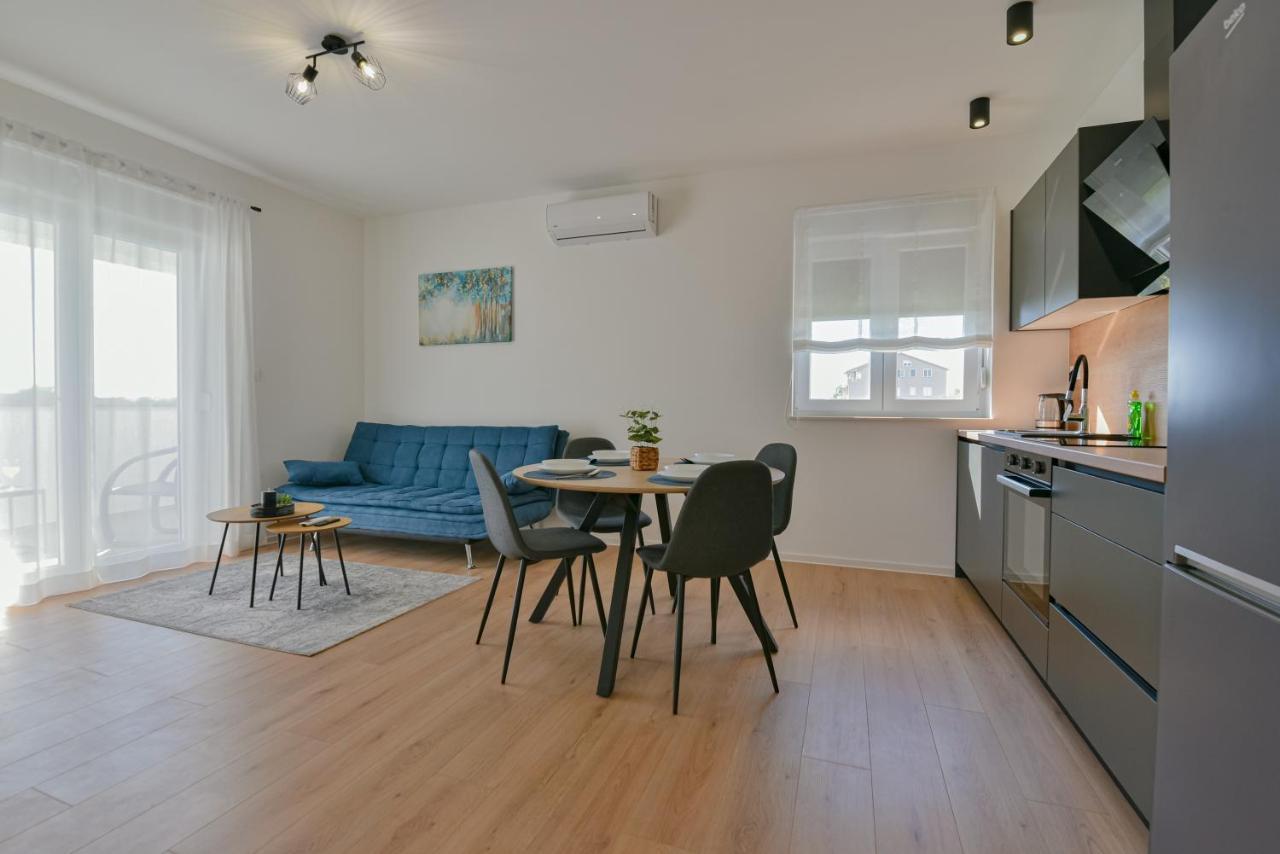 Apartments Noa Sukošan Eksteriør bilde