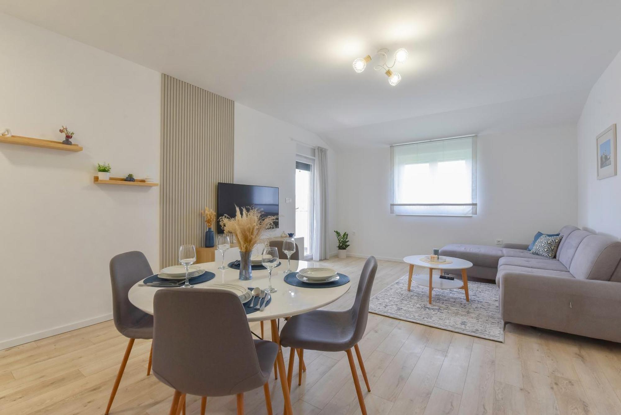 Apartments Noa Sukošan Eksteriør bilde